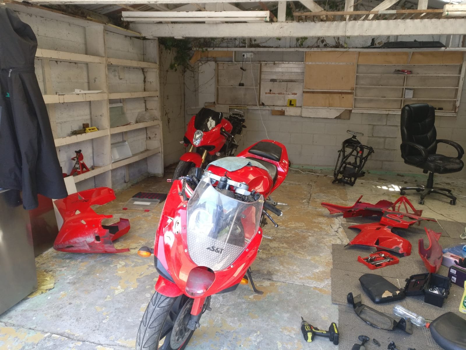 Hyosung_GT250R_PHOTO-2025-12-15-21-53-03 2.jpg